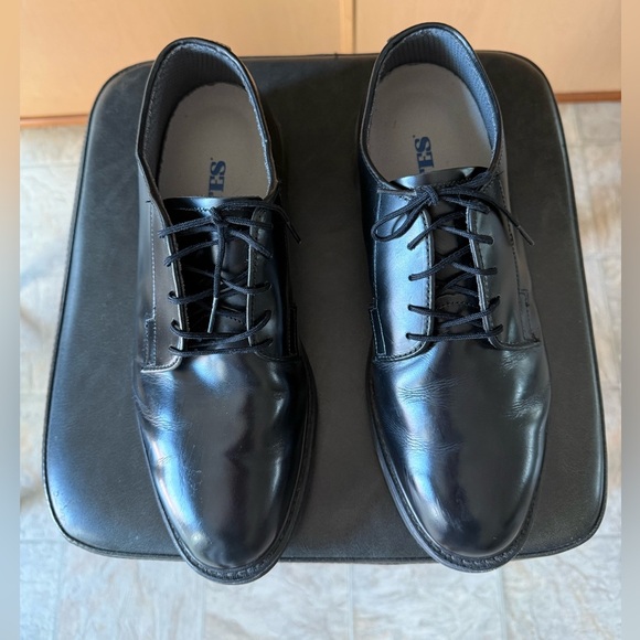Men’s Black Leather dress shoes sz 10 - Picture 1 of 5